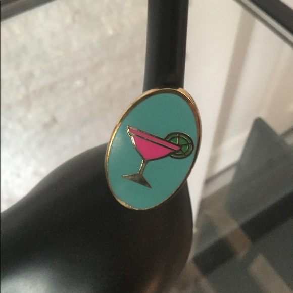 Oversized Cocktail Ring Size 8 🍸